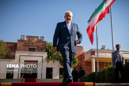 توصیه ظریف به ایران و همسایگان