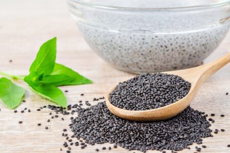 در روزهای گرم شربت «تخم‌شربتی» بنوشید