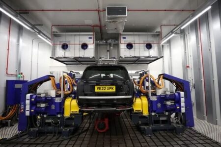 زیان ۲.۵ میلیارد دلاری اقتصاد انگلیس از هک جگوار لندرور