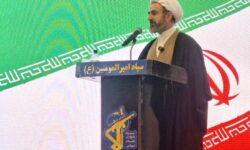 امام جمعه ایلام: دشمنان به‌دنبال تضعیف وحدت ملت ایران هستند/حاج قاسم محبوبیت جهانی یافت