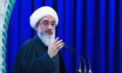 امام جمعه بوشهر: مسئولان برای مشکلات “اقتصادی، ‌تورم و گرانی” تلاش کنند