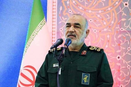سرلشکر سلامی: از سوریه و لبنان بر سر صهیونیست‌ها موشک می‌بارد/ سقوط اسرائیل را نزدیک می‌بینیم