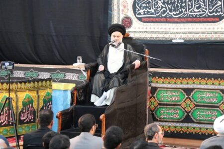 خالی کردن فضای جامعه باعث محقق شدن اهداف دشمن می‌شود