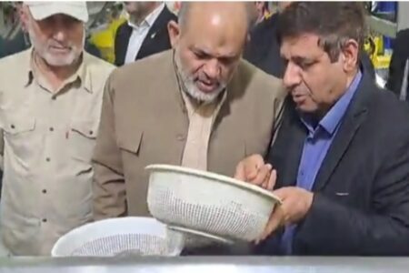 بازدید وزیر کشور از واحد تولیدی عمل آوری آبزیان در شهرک صنعتی بوشهر