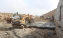 ترخیص فوری ۱۰۶ ‌دستگاه ماشین و تجهیزات راه‌سازی از گمرک ‌بوشهر‌