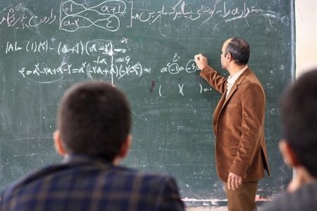 کمیسیون آموزش مجلس: ۲۴ هزار معلم بازنشسته به کلاس درس بازگشتند