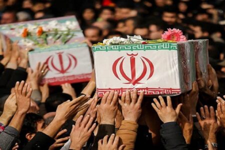 استقبال از ۵ شهید گمنام در بدو ورود به استان بوشهر
