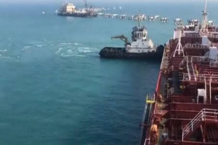 صادرات ۱۹ میلیون تُن محصولات پتروشیمی از گمرکات بوشهر