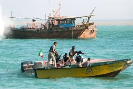 توقیف ۱۲۵ شناور حامل کالای قاچاق در بوشهر/ کشف ۹۲۷ میلیارد تومان کالا