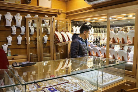 چرا مالیات طلا فروشان از کارگران هم کمتر است؟