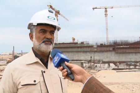 دیواره داخلی رآکتور هسته‌ای نیروگاه دوم در دست ساخت است