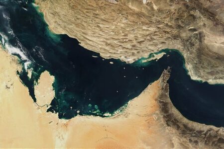 ریچارد هاس: ایران می‌تواند تنگه هرمز را ببندد