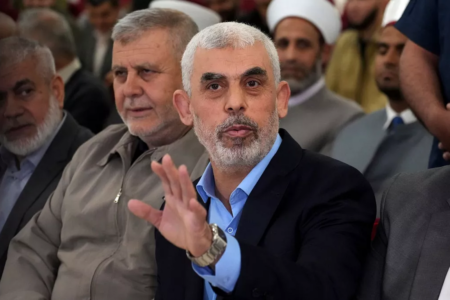 سنوار: حماس توافقی که خواستار خلع سلاح باشد را نمی‌پذیرد