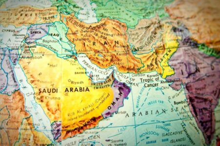 نسخه شوم آمریکا در ارتباط با ایران خنثی شد/ پادشاهی‌های خلیج فارس شمشیر را غلاف کردند؛ پایان عصر هژمونی آمریکا در خاورمیانه