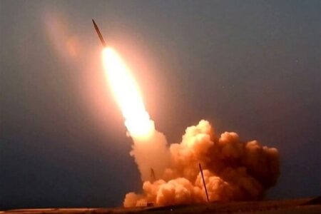 وال استریت ژورنال از قول یک دیپلمات ایرانی: تماس‌های بین‌المللی برای جلوگیری از پاسخ ایران به اسراییل بی فایده است / اسرائیل «خط قرمز» را رد کرده؛ پاسخ ایران «سنگین» خواهد بود