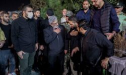 حضور سردار قاآنی در مراسم استقبال از پیکر شهید نیلفروشان