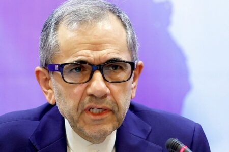 تخت‌روانچی: تهران باب مذاکره با دولت ترامپ را باز نگه داشته/ سیاست آمریکا را ملاحظه کرده و تصمیم می‌گیریم چگونه واکنش نشان دهیم