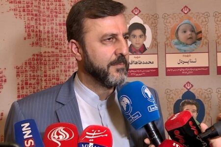 معاون وزیر خارجه: عاقلانه‌ترین راه این است که گفت‌وگوها آغاز شود