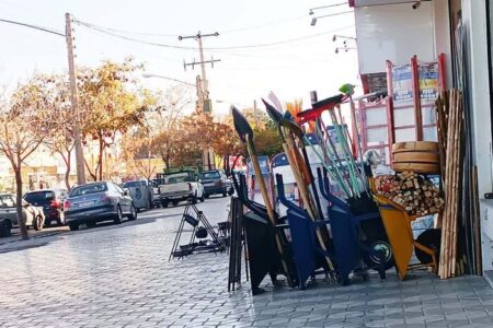 انتقاد از اشغال پیاده‌روها و تضییع حقوق عابران در شهر بوشهر