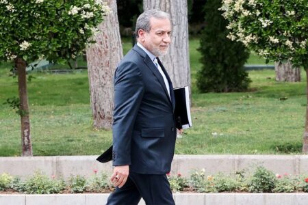 عراقچی: به مذاکرات ادامه می‌دهیم اما بدون احترام به حق غنی‌سازی، توافقی در کار نخواهد بود | اگر اسرائیل به تاسیسات هسته‌ای ایران حمله کند…