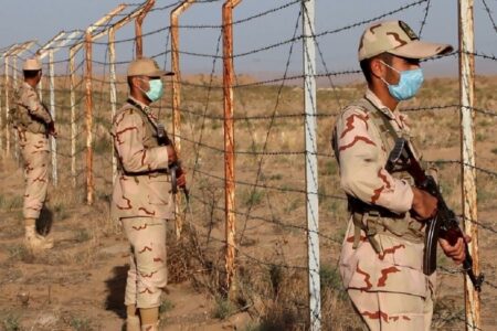 کشف محموله سنگین سلاح هنگام ورود به کشور | گلوله آرپی‌جی در میان کشفیات
