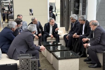 صداوسیما: به نظر می‌رسد که ایران و آمریکا نسبت به دیدگاه‌های یکدیگر، چراغ سبز نشان داده‌اند/ وزیر خارجه عمان: مذاکره‌کنندگان با گشودگی بی‌سابقه‌ای نسبت به ایده‌ها برخورد می‌کنند