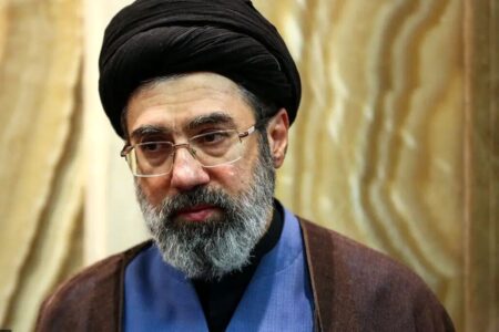 زندگی‌نامه آیت‌الله سید مجتبی خامنه‌ای ؛ سومین رهبر انقلاب