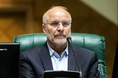 قالیباف رئیس‌ مجلس باقی ماند