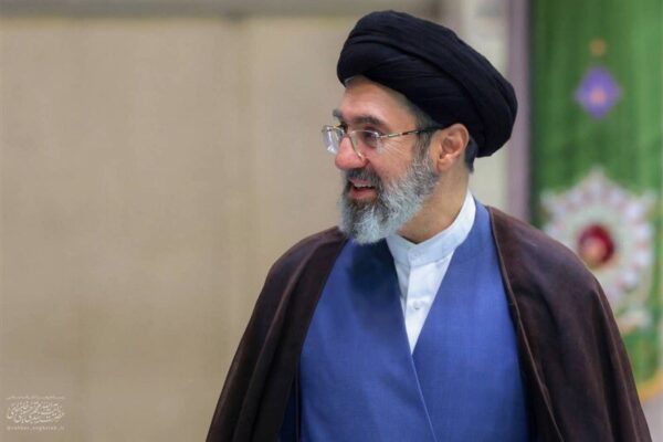 رهبر انقلاب: خروج کامل رژیم صهیونیستی از لبنان شرط نخست پایان جنگ تحمیلی است | ایران در کنار مجاهدان لبنان خواهد ماند