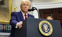 ترامپ: در روزهای آینده جلساتی درباره ایران برگزار میکنم