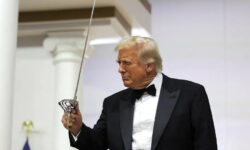 دوپینگ رسانهای ترامپ در دور دوم ریاستجمهوری/رسانهها هوشیار باشند