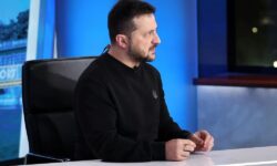 ابراز آمادگی زلنسکی برای گفتوگوی مستقیم با پوتین