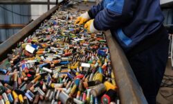 استخراج ۹۹.۹۹ درصد لیتیوم از باتری‌های قدیمی با آمینواسید