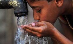 پایش شبانه‌روزی کیفیت آب اهواز، باوی، حمیدیه و کارون در نوروز/ انجام بیش از ۳۵۰۰ مورد سنجش