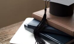 راهکار نظارت مؤثرتر استادان دانشگاه بر پایان‌نامه‌ها