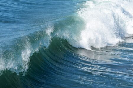 پژوهشگران از آب دریا بتن ساختند