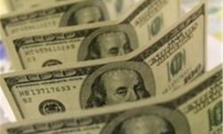 دلار وارد دامنه ۷۰ هزار تومان شد/ دلالان در کانال‌های تلگرامی نرخ‌سازی می‌کنند