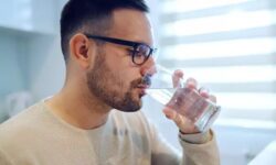 تشنگی بیش از حد؛ علل و روش درمان