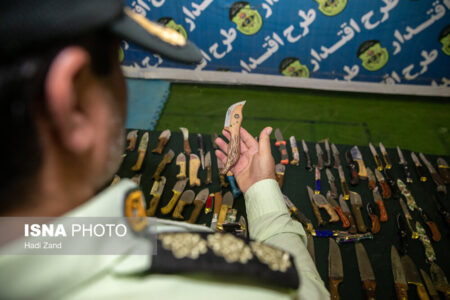 به زور قمه و قداره