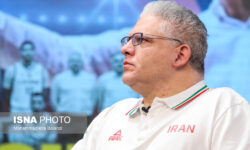 مانولوپولوس در ایسنا: برای تغییر فرهنگ بسکتبال ایران آمدهام/ مثل حدادی ۱۰۰ سال یک بار میآید