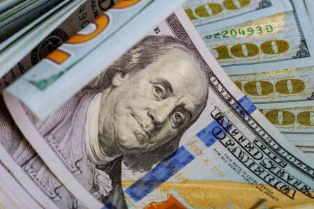 چرا با کاهش نرخ دلار اجناس ارزان نمی‌شود؟