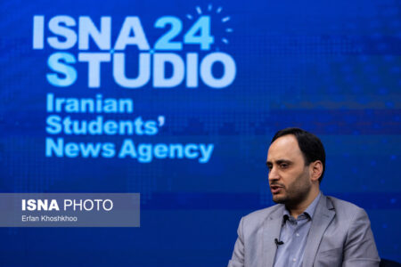 ذهن شهید رئیسی درگیر تمسخر و توهین‌ها نبود/اگر رئیس‌جمهور نمی‌شد نزدیکانش جایگاه بالاتری داشتند/میزان آسیب شهید رئیسی در سانحه، متفاوت با بقیه است