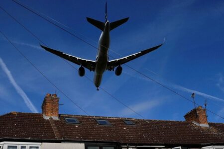 صنعت هواپیمایی از کاهش قیمت نفت سود می‌برد