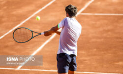 اعتراض مربیان تنیس خاکی خوزستان نسبت به تعطیلی ۴ ماهه زمین‌های تنیس سازمان آب و برق