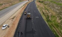 بیش از ۳۰۰ کیلومتر پروژه راه و پل‌سازی در خوزستان در دست اجراست