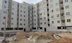 مسکن ملی در مرکز لرستان رها شده است