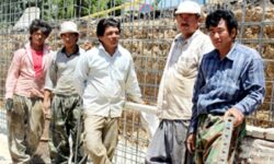 برخی اتباع بیگانه در ایران کارفرما شدهاند/ جلوگیری از بیکار شدن نیروهای بومی