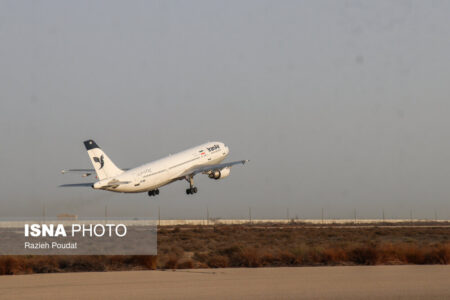 اعزام ۳۹۵ زائر لرستانی به مدینه منوره از فرودگاه شهدای خرم‌آباد 