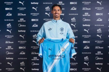 ریندرز: نیامدم جای دی‌بروینه را بگیرم