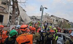 هلاکت ۲ صهیونیست در حمله موشکی ایران به ریشون لتسیون